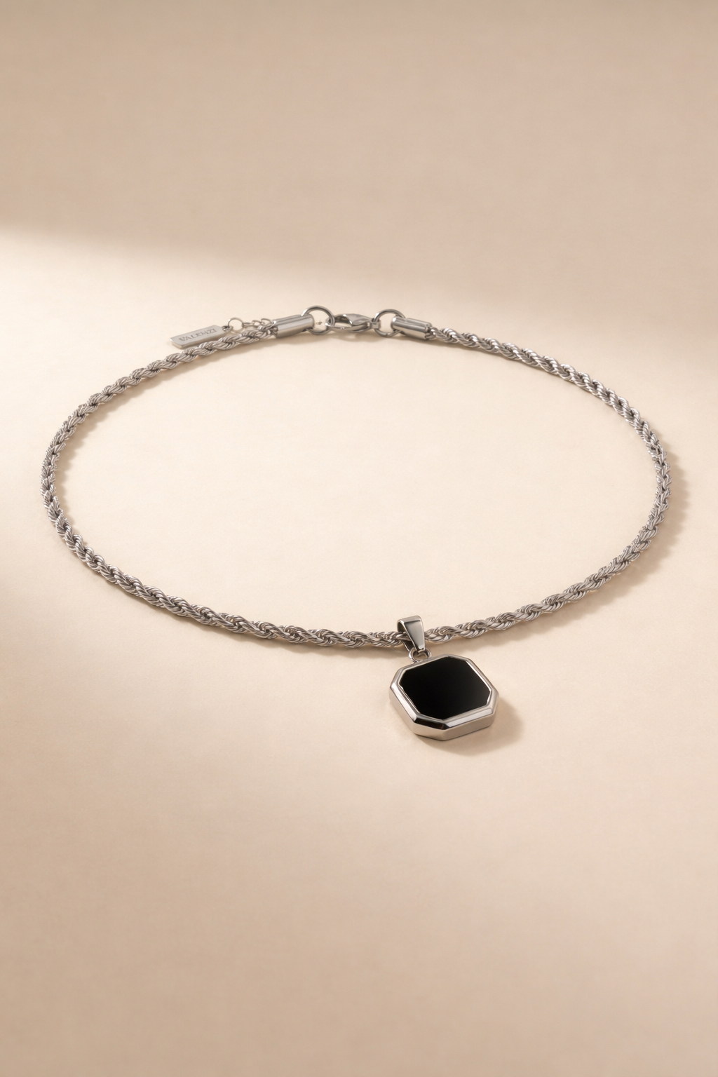 Valenzi Onyx pendant with rope chain 2mm