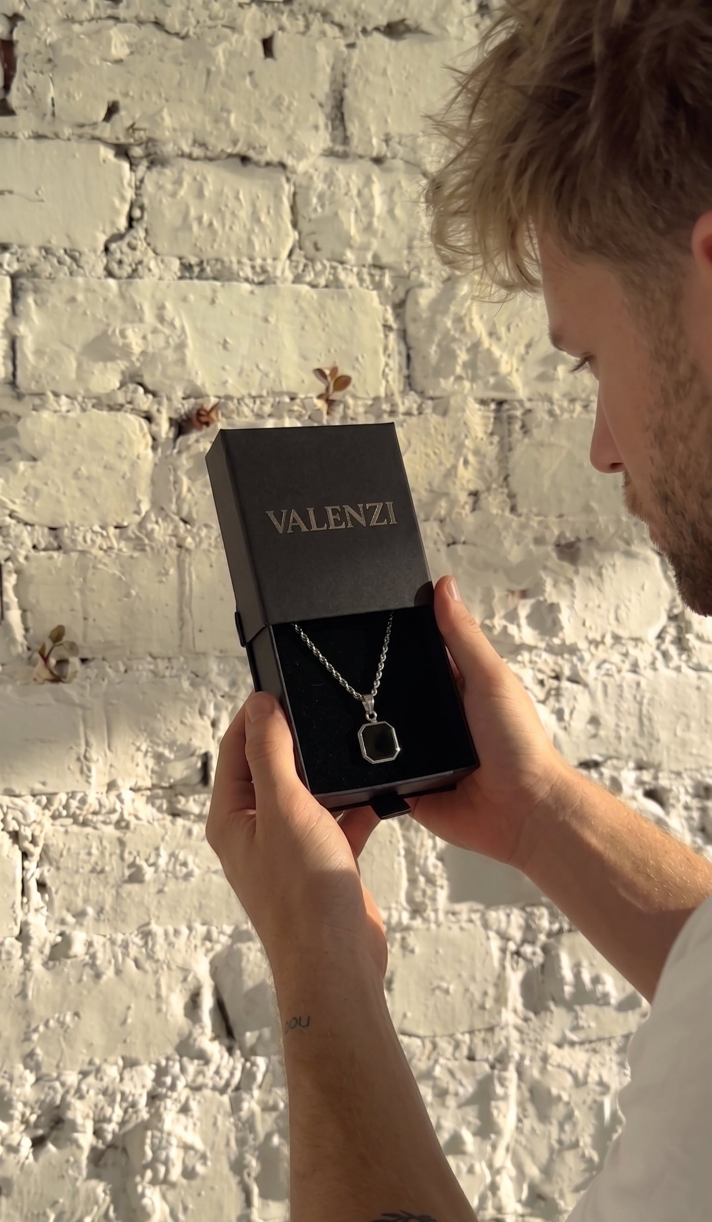 Valenzi Onyx pendant with rope chain 2mm